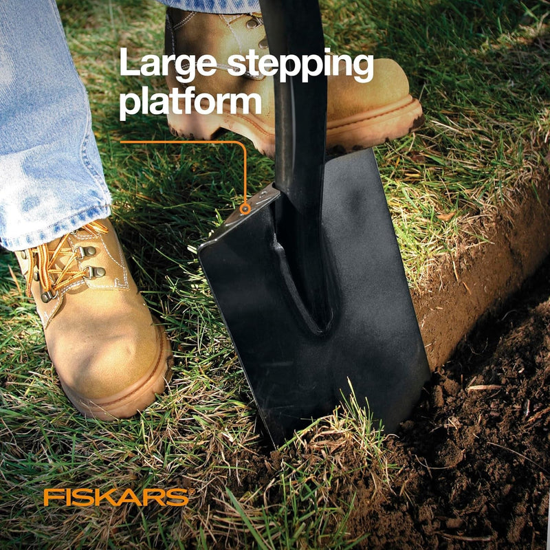 Fiskars 46" Spade Garden Shovel - Steel Flat Shovel with Ergonomic D-Handle - Sharp Blade Square Shovel for Lawn Edging, Digging, Pruning - Heavy Duty Yard Tool - Easy Cuts in Grass and Turf