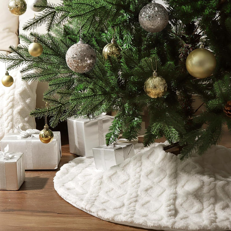 Faux Fur Christmas Tree Skirt: 36 Inch White Plush Faux Fur Christmas Tree Cover with Crossed Diamond Textured Pattern, Rustic Christmas Tree Decorations for Merry Christmas Home Décor Xmas Indoor