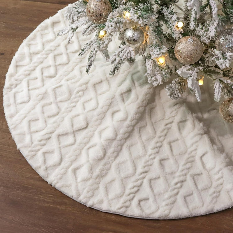 Faux Fur Christmas Tree Skirt: 36 Inch White Plush Faux Fur Christmas Tree Cover with Crossed Diamond Textured Pattern, Rustic Christmas Tree Decorations for Merry Christmas Home Décor Xmas Indoor