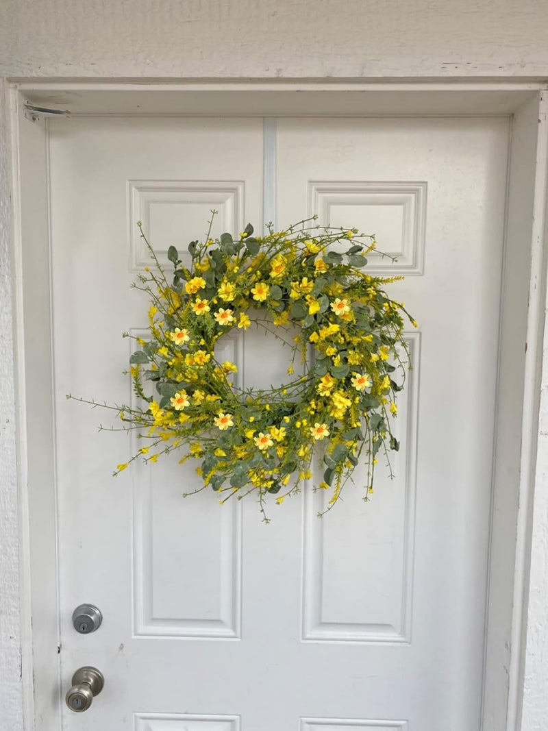 24 Inch Artificial Daisy Flower Spring Wreath with Eucalyptus Green Leaves Wreath Farmhouse Wreath for Front Door Wall Home Party Decorations