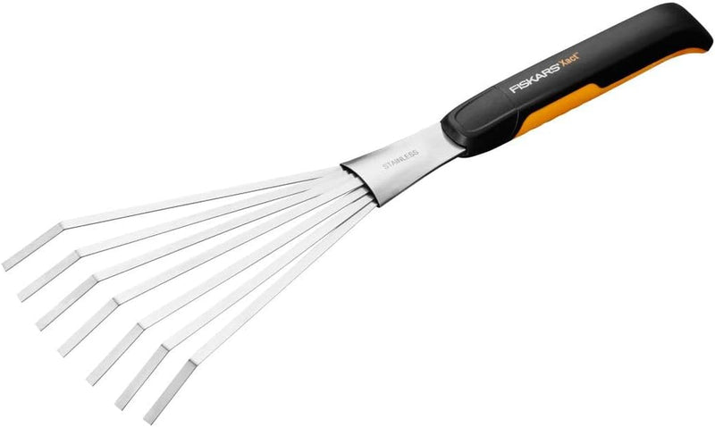 Fiskars Xact Hand Rake, Heavy Duty Gardening Hand Tool with Ergonomic Handle and Hanging Hole