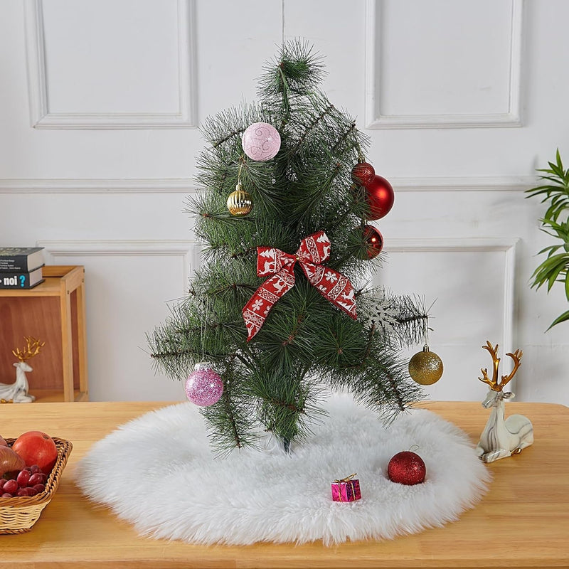 Christmas Tree Skirt, White round Faux Fur Plush Xmas Tree Skirts Small Mat Decorations for Merry Christmas New Year Party Holiday Home Table Decor,17.7 Inches