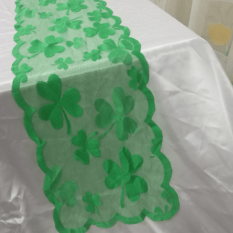 Camlinbo St Patrick'S Day Decorations St Patrick'S Day Table Runner Green Clovers Print 13X72 Inch Irish Clovers Embroidered Table Runner for Home Irish Party Favor Lucky Day Decoration Table Runner