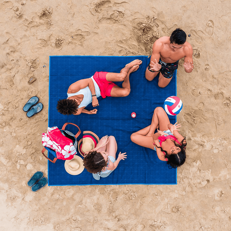 CGEAR Sandlite – Patented Sand-Free Beach Mat – Multi Use Outdoor Camping Mat, Picnic Blanket, Exercise Stretching Mat – Rollup Compact –Great for Families – Navy Quilted - Large Home & Garden > Lawn & Garden > Outdoor Living > Outdoor Blankets > Picnic Blankets CGEAR   