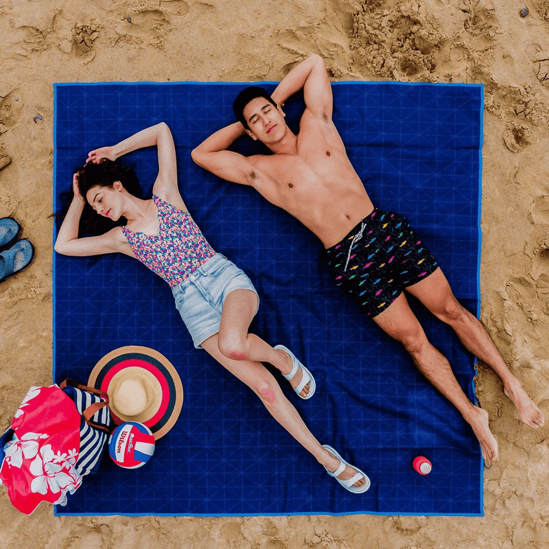 CGEAR Sandlite – Patented Sand-Free Beach Mat – Multi Use Outdoor Camping Mat, Picnic Blanket, Exercise Stretching Mat – Rollup Compact –Great for Families – Navy Quilted - Large Home & Garden > Lawn & Garden > Outdoor Living > Outdoor Blankets > Picnic Blankets CGEAR   