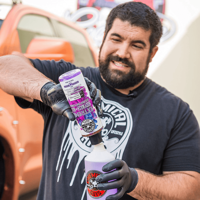 Chemical Guys CWS20764 Extreme Bodywash & Wax Foaming Car Wash Soap (Works with Foam Cannons, Foam Guns or Bucket Washes), 64 oz., Grape Scent  ‎Chemical Guys   