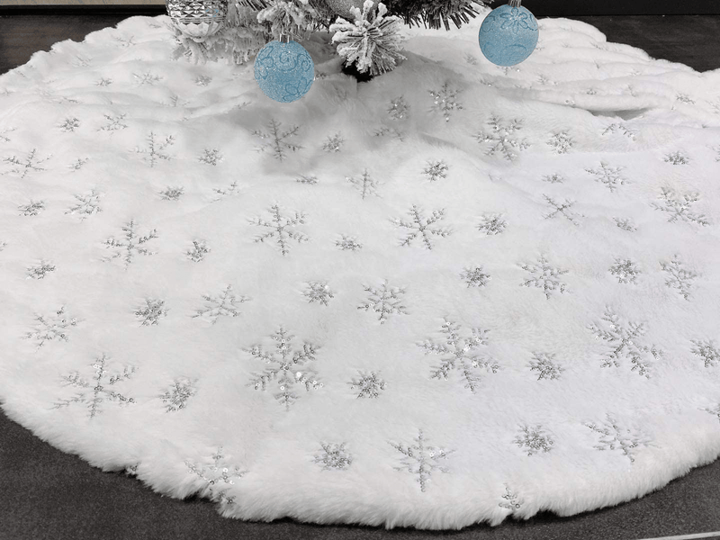 CHICHIC 48 Inch Large Christmas Tree Skirt White Tree Skirt Xmas Faux Fur Tree Skirts Christmas Decorations for Holiday Tree Ornaments Christmas Party Home Decorations with Sequin Silver Snowflakes Home & Garden > Decor > Seasonal & Holiday Decorations > Christmas Tree Skirts CHICHIC   