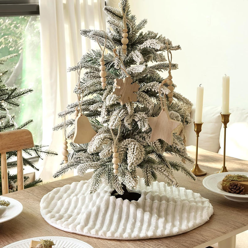 Faux Fur Christmas Tree Skirt: 18 Inch White Plush Faux Fur Christmas Tree Skirt with Stripe Textured Pattern, Soft Christmas Tree Decorations for Merry Christmas Home Décor Xmas Party Gifts