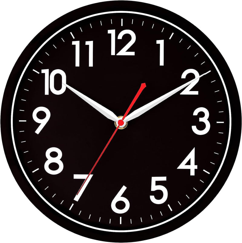 AKCISOT Horloge murale silencieuse de 10 pouces, sans tic-tac, moderne, fonctionne à piles - Analogique, petite, classique pour bureau, maison, salle de bain, cuisine, chambre, école, salon (noir)