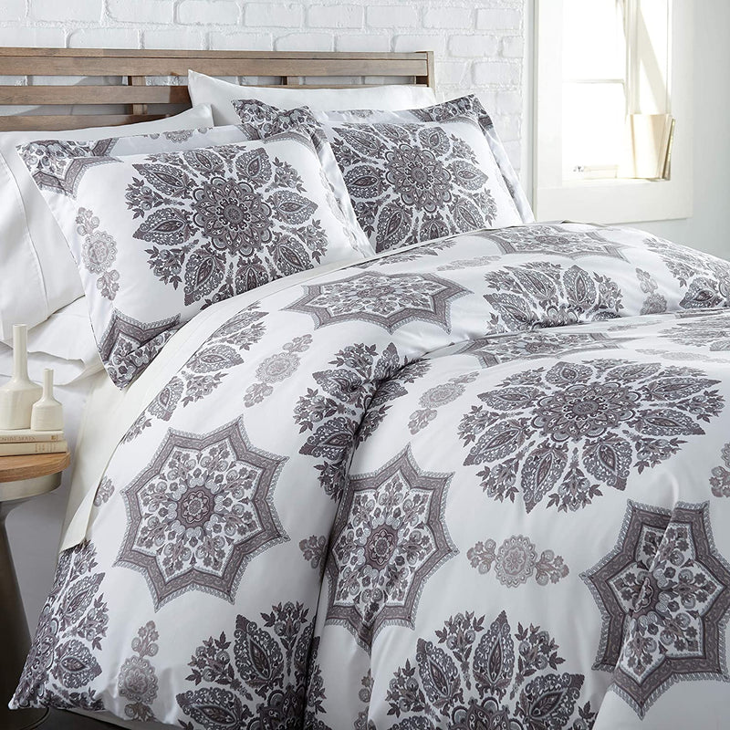 Southshore Fine Living, Inc. Oversized Comforter Bedding Set down Alternative All-Season Warmth, Soft Cozy Farmhouse Bedspread 3-Piece with Two Matching Shams, Infinity Blue, King / California King Home & Garden > Linens & Bedding > Bedding Southshore Fine Linens Infinity Grey Twin / Twin XL 