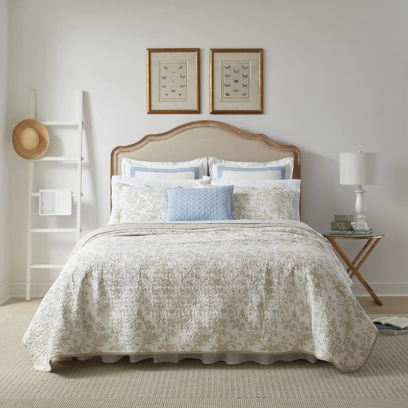 Laura Ashley Home - Amberley Collection - Luxury Premium Ultra Soft Quilt Set, Comfortable and Stylish, Seasons, King, Biscuit Home & Garden > Linens & Bedding > Bedding Laura Ashley Home Biscuit Quilt Set King