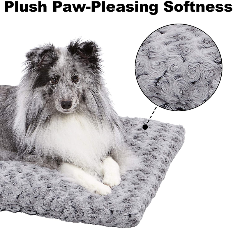 Midwest Homes for Pets Ombre Dog Beds, Plush Dog Beds Fit Wire Dog Crates, Machine Wash & Dry