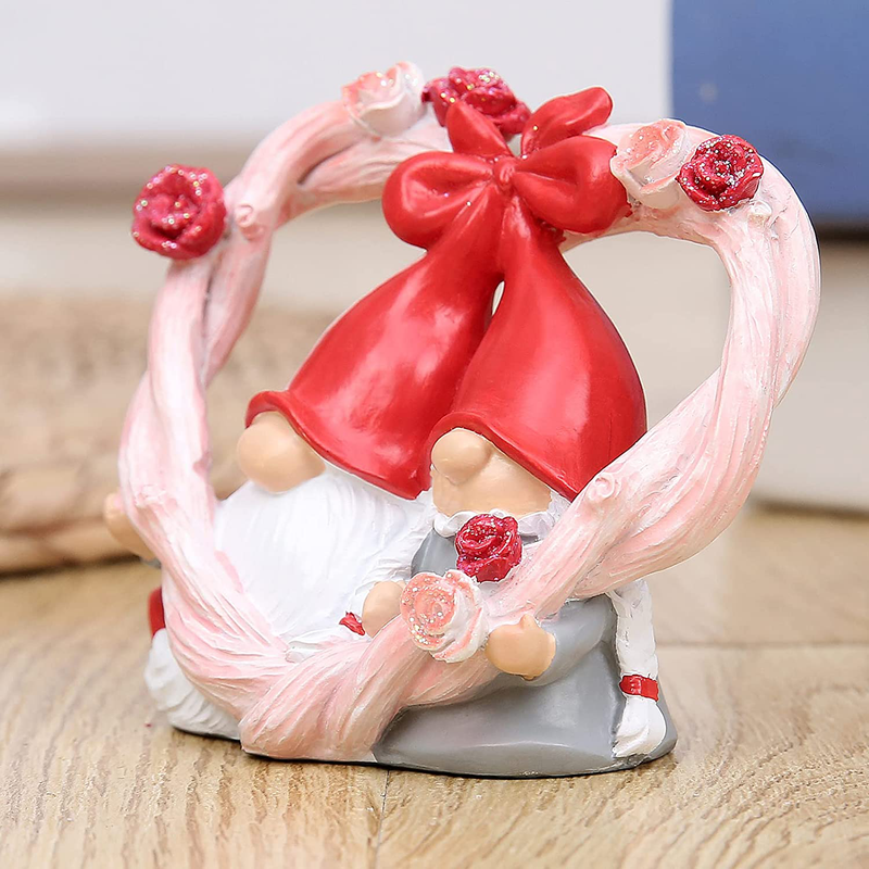 Hodao Valentines Day Decor - Valentines Day Gifts Valentine Gnomes for Valentines Day Decoration Home Ornaments Table Decor Valentines Gnomes Resin Decor Gifts (Wreath)