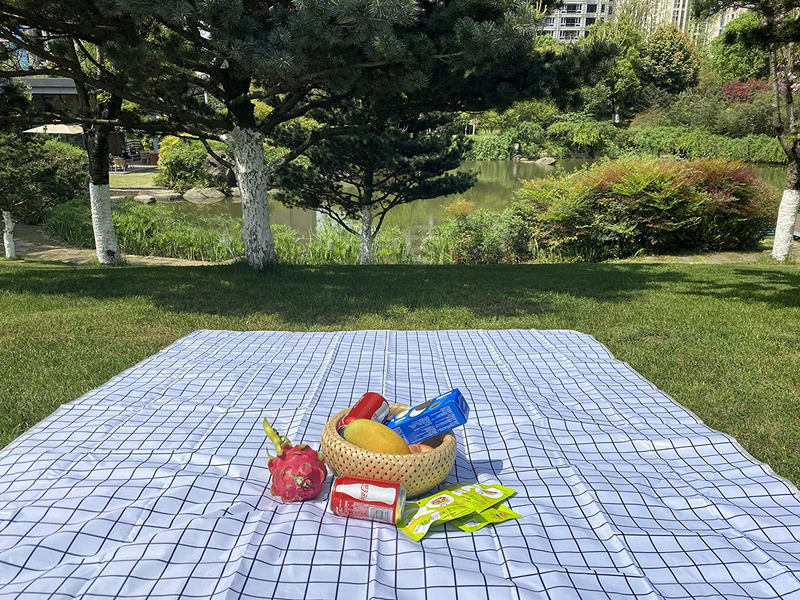 Portable Picnic Mat, Waterproof, Sandproof and Moisture Washable Picnic Blanket, Suitable for Beach, Grass, Travel, Outdoor, Picnic, Camping, Lightweight Outdoor Accessories Black White Blue Plaid Home & Garden > Lawn & Garden > Outdoor Living > Outdoor Blankets > Picnic Blankets BANANKE   