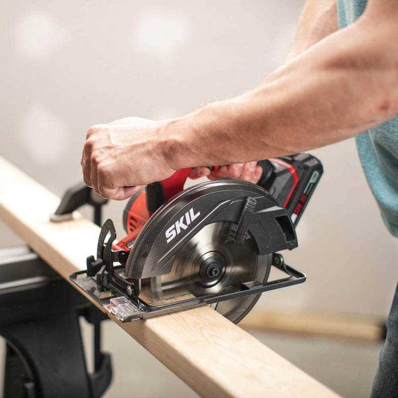SKIL 20V 4-Tool Combo Kit: 20V Cordless Drill Driver, Reciprocating Saw, Circular Saw and Spotlight, Includes Two 2.0Ah Lithium Batteries and One Charger - CB739701