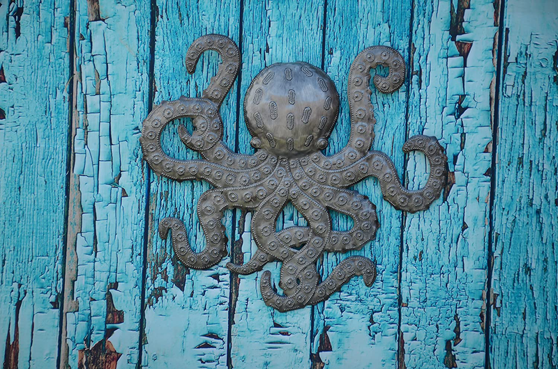 Octopus Metal Wall Art, Sea Life Ocean Decor, Beach Themed Artwork, Decorative Figurines 14 In. x 15 In. Home & Garden > Decor > Artwork > Sculptures & Statues It's Cactus   