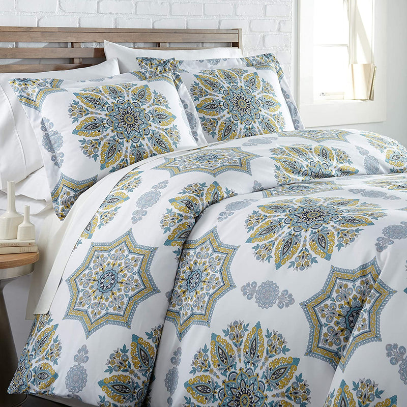Southshore Fine Living, Inc. Oversized Comforter Bedding Set down Alternative All-Season Warmth, Soft Cozy Farmhouse Bedspread 3-Piece with Two Matching Shams, Infinity Blue, King / California King Home & Garden > Linens & Bedding > Bedding Southshore Fine Linens Infinity Aqua Twin / Twin XL 
