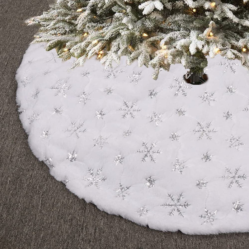 48 Inch Christmas Tree Skirt, Snowy White Faux Fur Tree Skirt Mat for Xmas Indoor Holiday Home Party Decorations, Silver