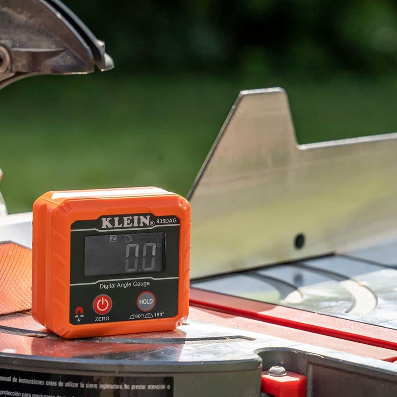 Klein Tools 935DAG Digital Electronic Level and Angle Gauge, Measures 0 - 90 and 0 - 180 Degree Ranges, Measures and Sets Angles Sporting Goods > Outdoor Recreation > Fishing > Fishing Rods Klein Tools   