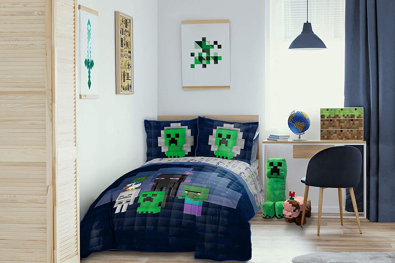 Minecraft Bad Night Full/Queen Quilt & Sham Set - Super Soft Kids Bedding Features Creeper & Enderman - Fade Resistant Microfiber (Official Minecraft Product)