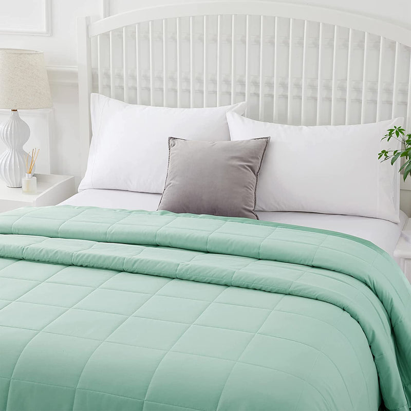 COMFLIVE Quilted Blanket with Satin Trim, down Alternative Blanket, Microfiber Lightweight Comforter, Squared Fashion Designs, 3M Moisture Absorption and Removal Treatment (Green, Full/Queen) Home & Garden > Linens & Bedding > Bedding > Quilts & Comforters COMFLIVE   
