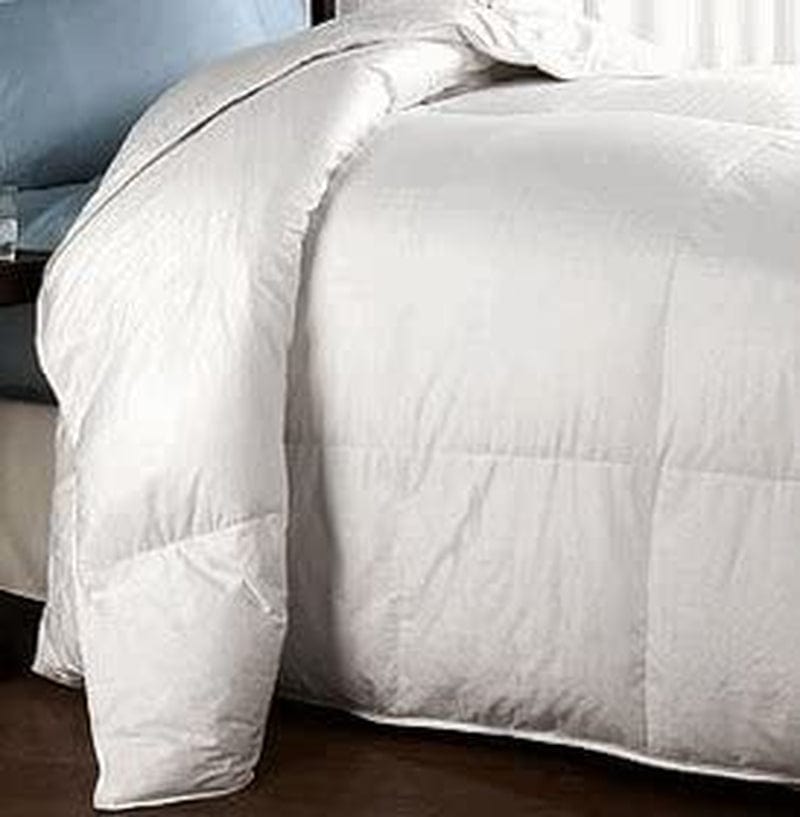 8PC Bloomingdale Navy and White California King Size Bed in a Bag Set Include: 3Pc Duvet Cover Set + 4Pc Sheet Set+ 1Pc down Alternative Comforter