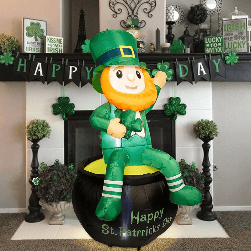 ATDAWN 5Ft St Patricks Day Inflatables Blow up Yard Decorations, Lighted Inflatable Leprechaun Holding Shamrock Sitting on a Pot of Gold for St Patricks Day Indoor Outdoor Yard Garden Decorations