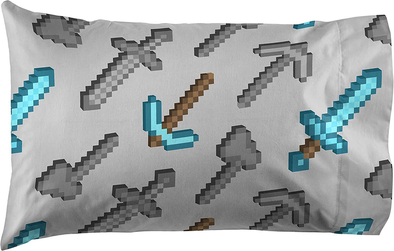 Jay Franco Minecraft Isometric 5 Piece Full Bed Set - Includes Comforter & Sheet Set - Bedding Features Creeper - Super Soft Fade Resistant Polyester - (Official Minecraft Product) Home & Garden > Linens & Bedding > Bedding Jay Franco & Sons, Inc.   