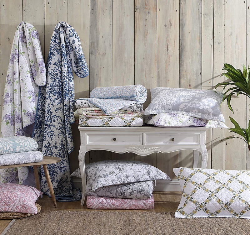 Laura Ashley Home - Amberley Collection - Luxury Premium Ultra Soft Quilt Set, Comfortable and Stylish, Seasons, King, Biscuit Home & Garden > Linens & Bedding > Bedding Laura Ashley Home   