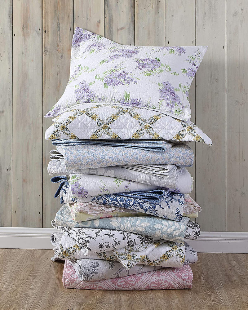 Laura Ashley Home - Amberley Collection - Luxury Premium Ultra Soft Quilt Set, Comfortable and Stylish, Seasons, King, Biscuit Home & Garden > Linens & Bedding > Bedding Laura Ashley Home   