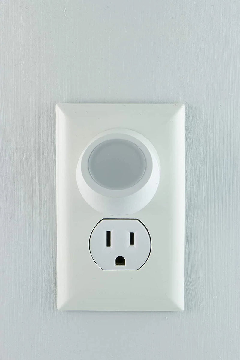 Energizer Rotating LED Night Light, Plug-In, 360° Rotation, Dusk-To-Dawn Sensor, Home Décor, Ideal for Bedroom, Bathroom, Nursery, Hallway, Kitchen, Staircase, 40293
