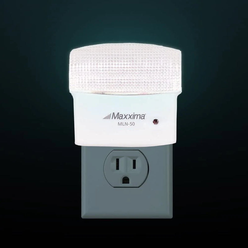 Maxxima MLN-50 5 LED Night Light with Dusk to Dawn Sensor, 25 Lumens Plug in (Pack of 2)