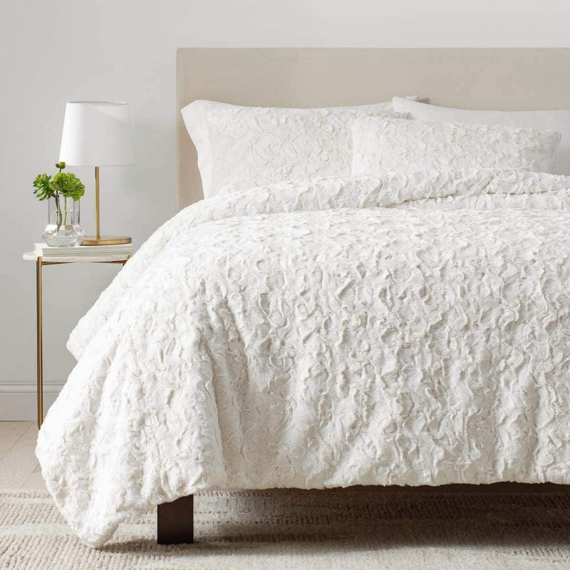 UGG Adalee Comforter Set - Soft and Comfortable Faux Fur Bedding Set, Seal, King Home & Garden > Linens & Bedding > Bedding > Quilts & Comforters UGG Natural King 
