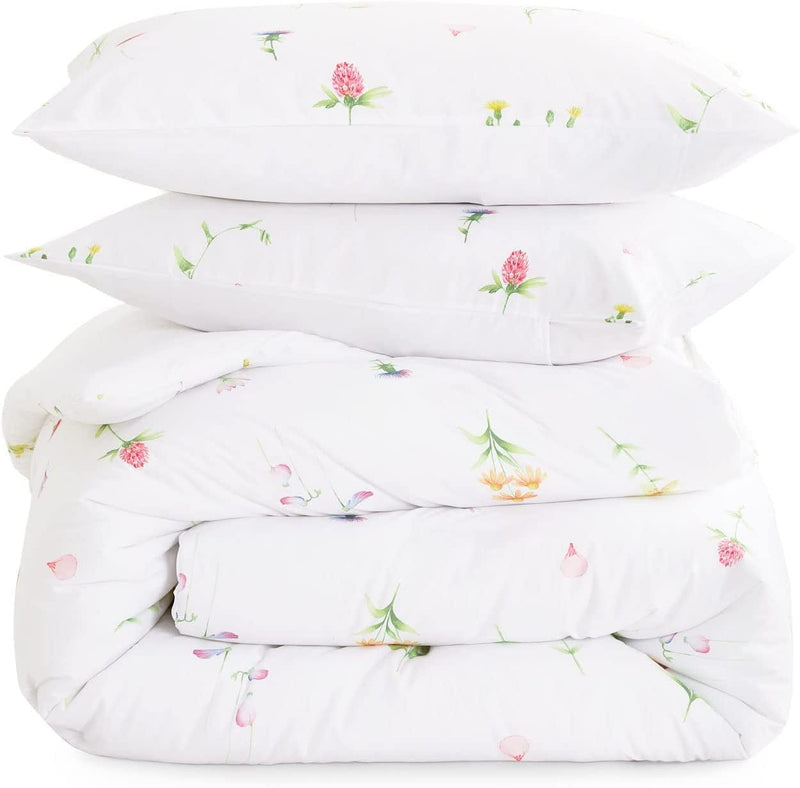 Wake in Cloud - Floral Comforter Set, Cottagecore Tiny Flowers Leaves Botanical Plant Pattern Printed on White, Soft Microfiber Bedding (3Pcs, Queen Size)