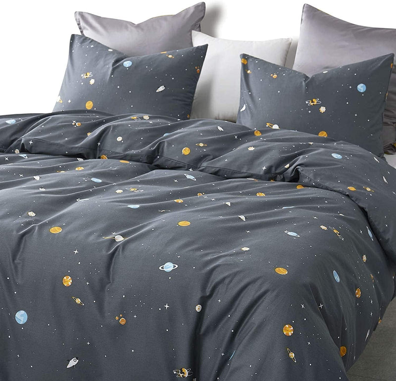 Wake in Cloud - Spaces Comforter Set, 100% Cotton Fabric with Soft Microfiber Fill Bedding, Gray Grey with Stars Rockets Pattern Printed (3Pcs, Twin Size) Home & Garden > Linens & Bedding > Bedding > Quilts & Comforters Wake In Cloud   