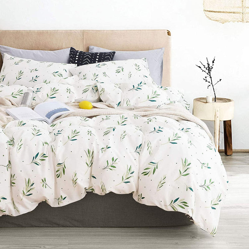 Wake in Cloud - Tree Leaves Comforter Set, 100% Cotton Fabric with Soft Microfiber Fill Bedding, Cottagecore Green Botanical Plant Leaves Dots Pattern Printed on White (3Pcs, King Size) Home & Garden > Linens & Bedding > Bedding > Quilts & Comforters Wake In Cloud   