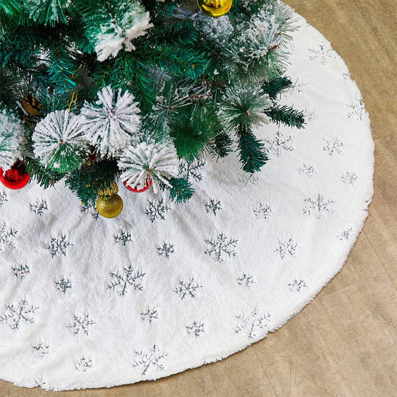 White Tree Skirt Faux Fur Rose Gold Sequin Tree Skirt Christmas Decoration 24/36/48Inch Double Layers Treecovers Shiny Tree Floor Mats Fireplace Tree Skirts Fluffy Tree Skirt (24Inch,Silver Snowflake) Home & Garden > Decor > Seasonal & Holiday Decorations > Christmas Tree Skirts Baumaty 36" Silver Snowflake 