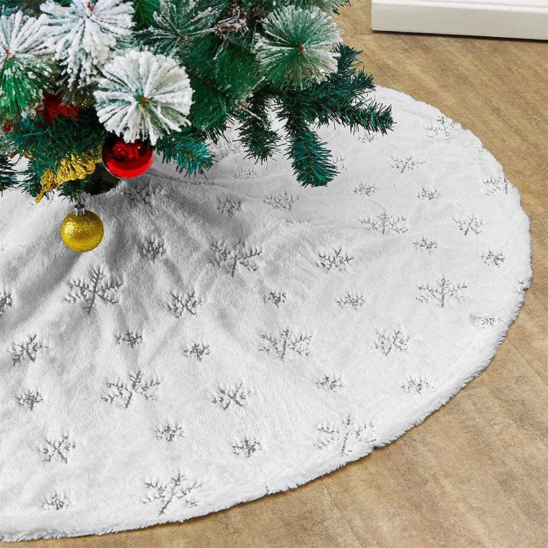 White Tree Skirt Faux Fur Rose Gold Sequin Tree Skirt Christmas Decoration 24/36/48Inch Double Layers Treecovers Shiny Tree Floor Mats Fireplace Tree Skirts Fluffy Tree Skirt (24Inch,Silver Snowflake) Home & Garden > Decor > Seasonal & Holiday Decorations > Christmas Tree Skirts Baumaty 48" Silver Snowflake 